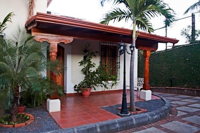 Altos De Fontana Hotel Managua Room photo