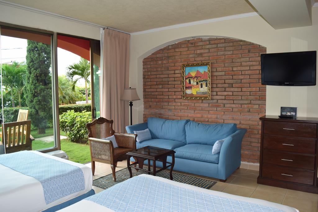 Altos De Fontana Hotel Managua Exterior photo