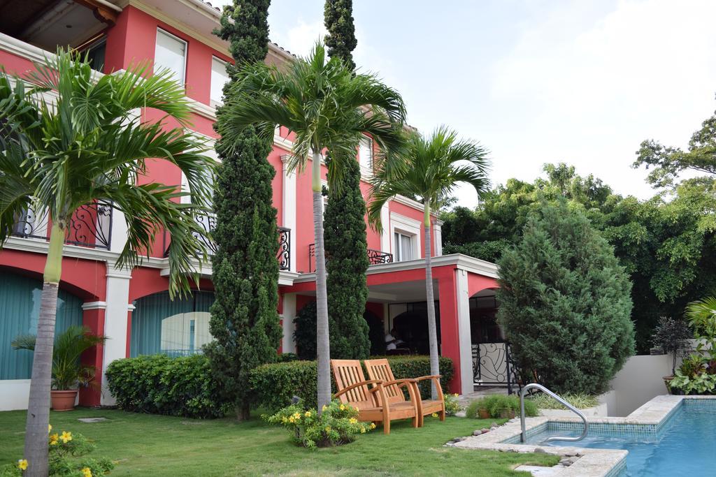 Altos De Fontana Hotel Managua Exterior photo